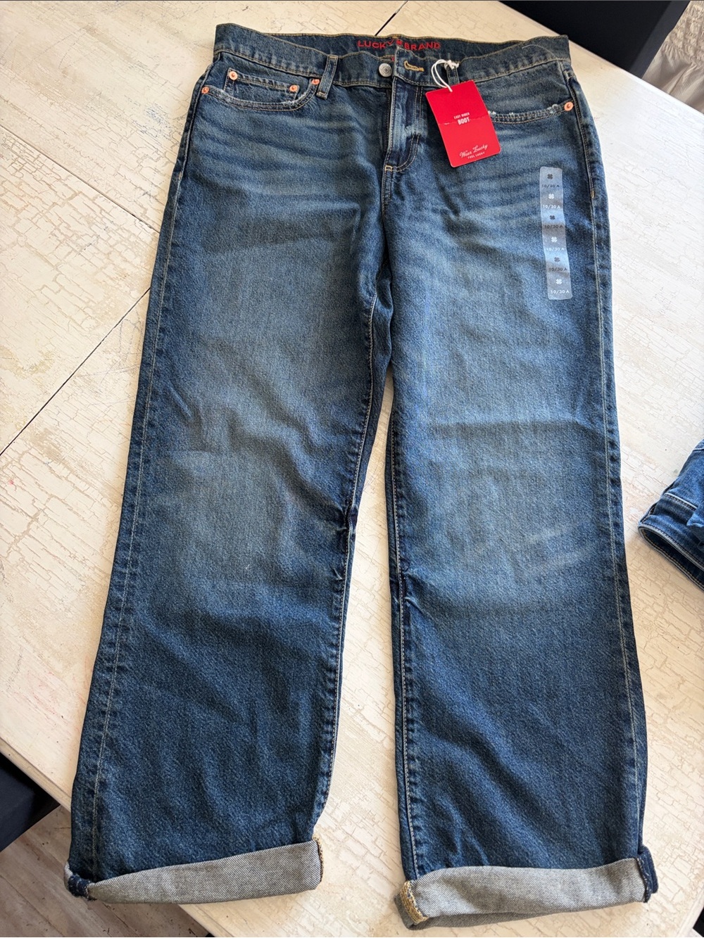 Lucky Brand women’s Relaxed Straight Dark Blue Jeans